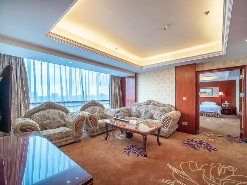 Vienna Hotel Foshan Chancheng Zumiao Branch מראה חיצוני תמונה